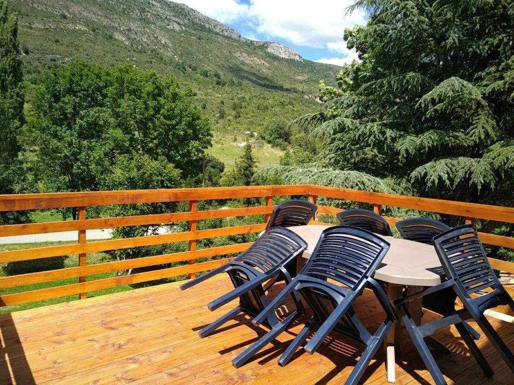 Gite En Haute Provence Montfroc Dış mekan fotoğraf